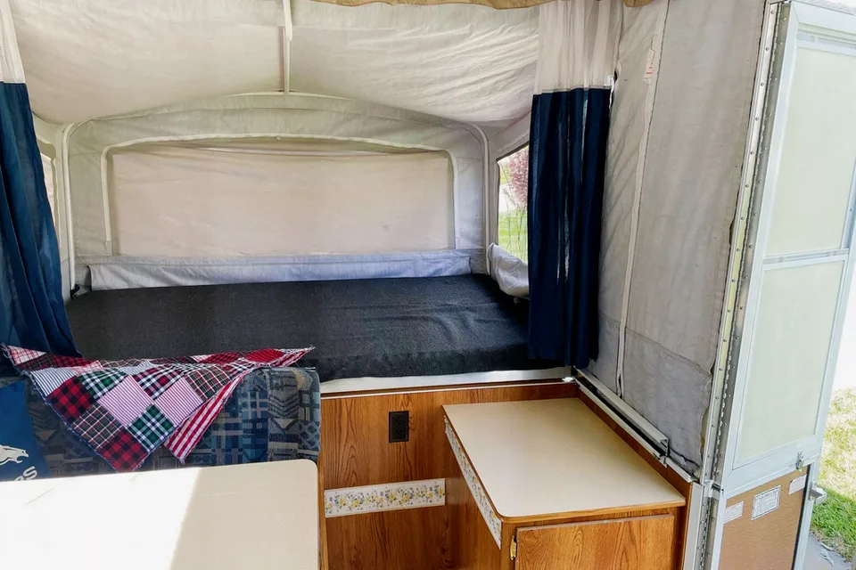 Matthew's Dutchmen VOYAGER Tent Trailer