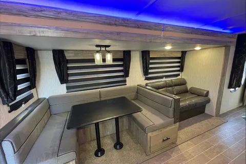 Delivery Forest River Alpha Wolf 29QB-L Travel Trailer
