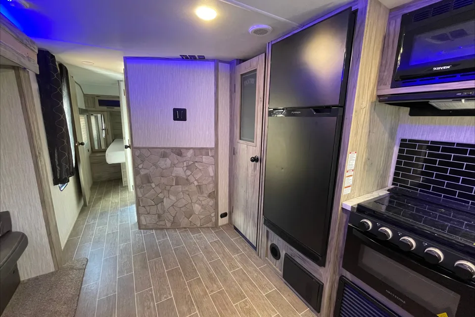Delivery Forest River Alpha Wolf 29QB-L Travel Trailer