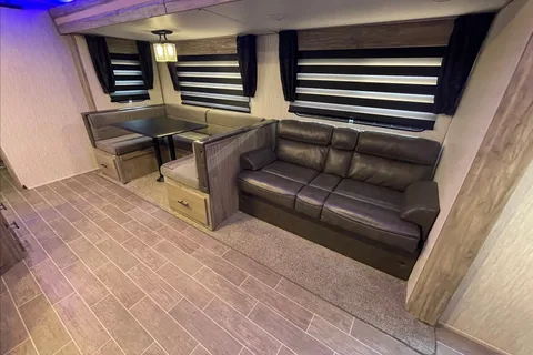 Delivery Forest River Alpha Wolf 29QB-L Travel Trailer