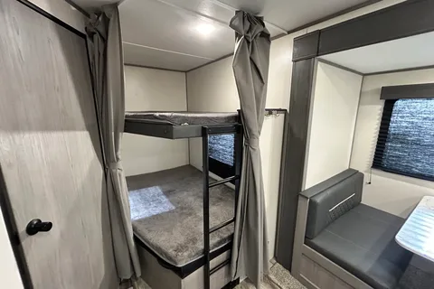 Adventure Headquarters 🧭 JANY2553