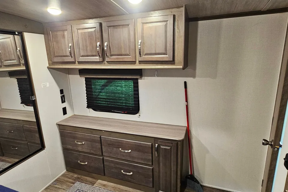 Larry's Keystone cougar Travel Trailer