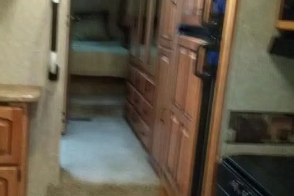 Gilles's Forest River Puma 253 fb 2011 like new Fifth Wheel
