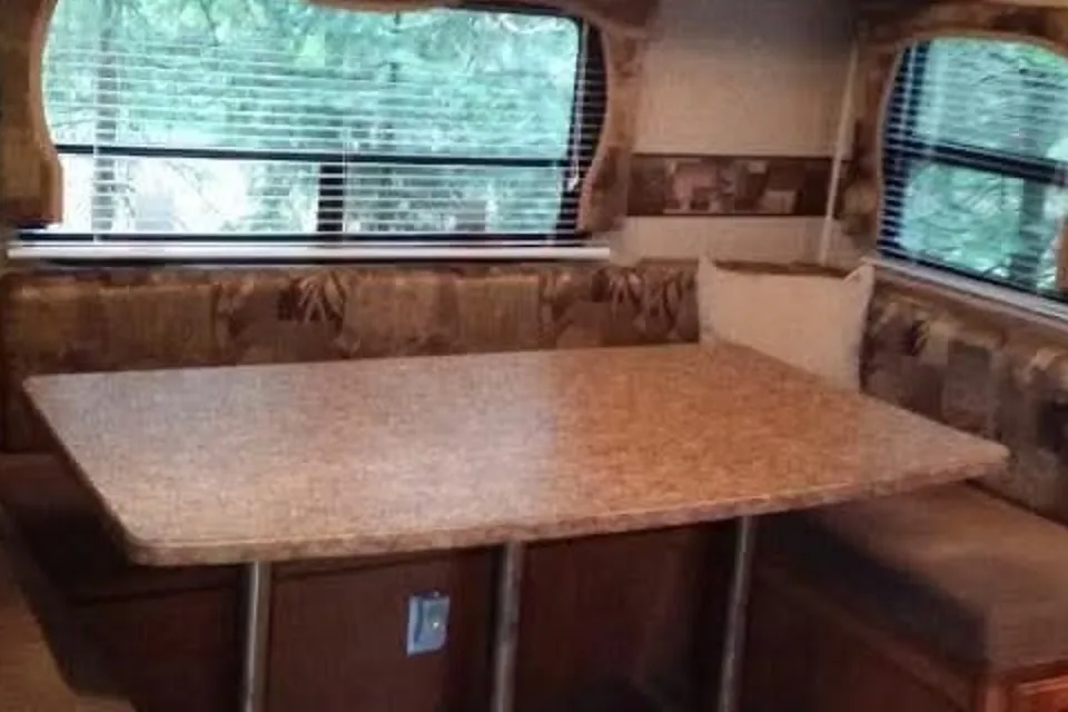 Gilles's Forest River Puma 253 fb 2011 like new Fifth Wheel