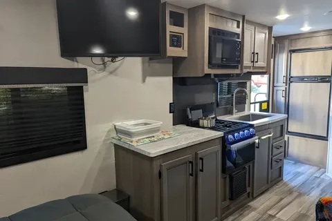 Cozy Couples Camper near Glacier - Pet Friendly!