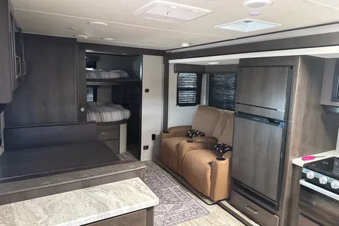 Todd's Grand Design Transcend 297 QB Travel Trailer