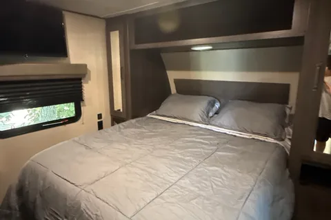 Todd's Grand Design Transcend 297 QB Travel Trailer