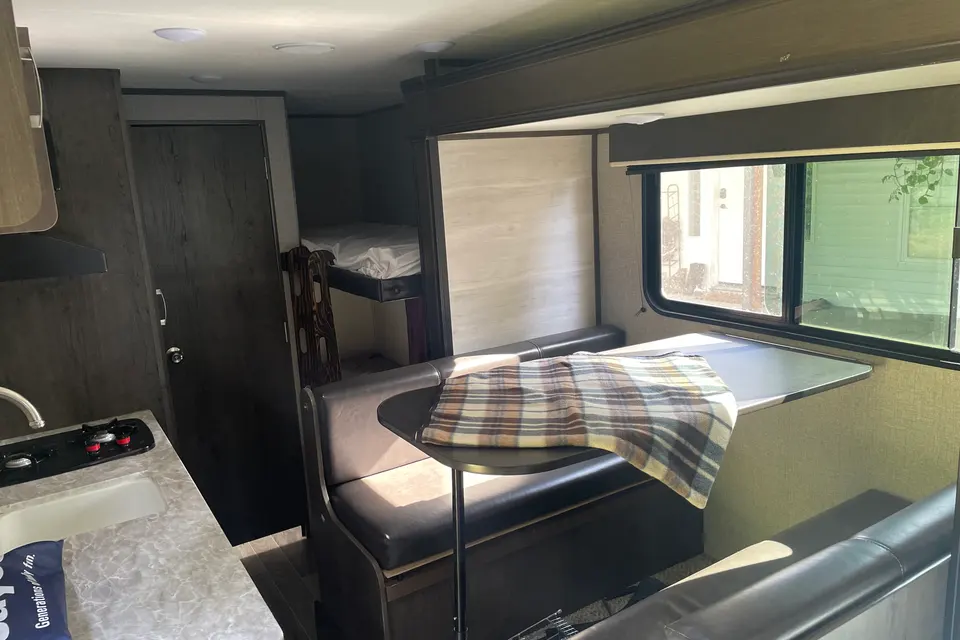 Laurel's Jayco Jayflight SLX Travel Trailer