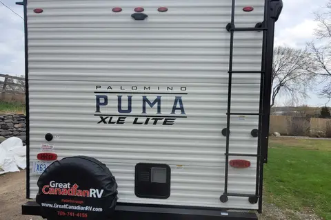 Amanda's Palomino Puma Travel Trailer