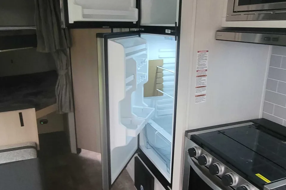 Amanda's Palomino Puma Travel Trailer