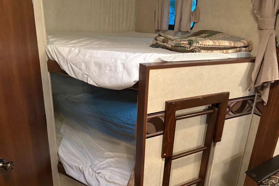Kevin's Crossroads Zinger Travel Trailer