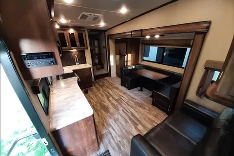Milan & Jen’s Grand Design Reflection 28BH Fifth Wheel