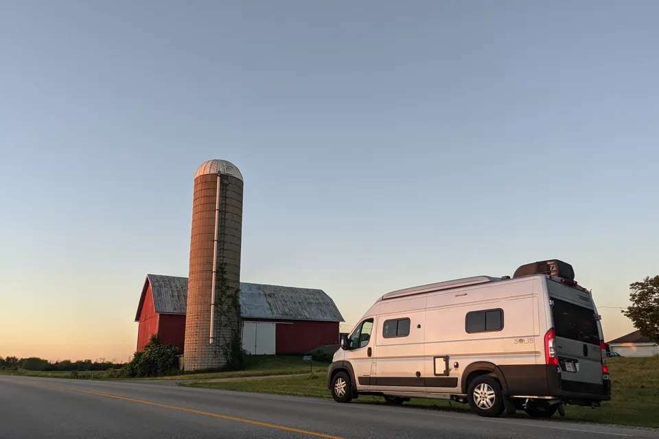 2022 Winnebago Campervan - Pet Friendly (no additional fee) - Sleeps 4