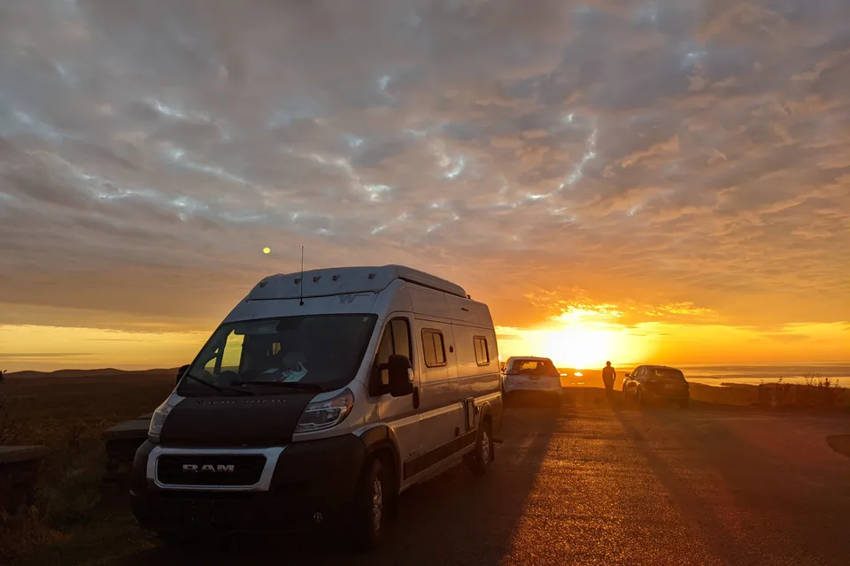2022 Winnebago Campervan - Pet Friendly (no additional fee) - Sleeps 4