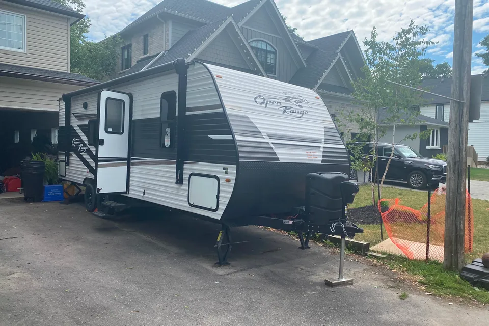 Brandon's Open Range 26BH Travel Trailer
