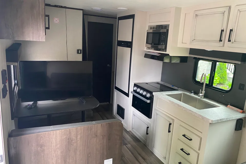 Brandon's Open Range 26BH Travel Trailer