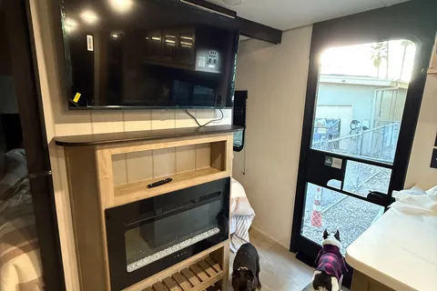 2026 Black Label, Bunkhouse, Sleeps 8-10, $500 Deposit,**Base Access**