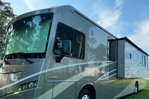 Winnebago Luxury Coach