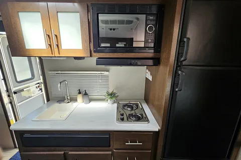NEW LISTING ! | OSCAR | Forest River Navi 16BH | Vivre la Route !