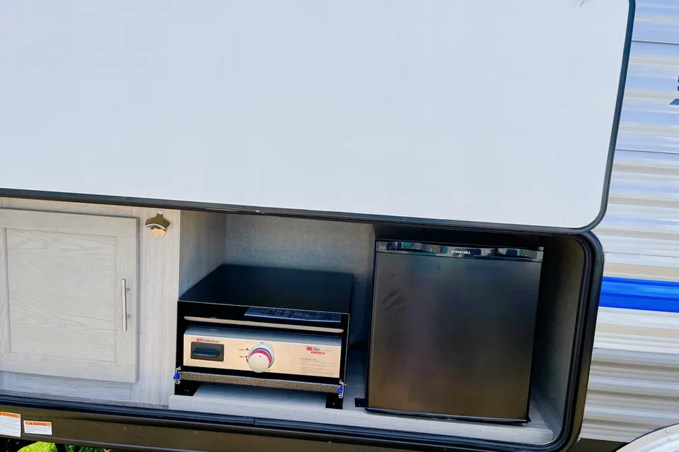 NEW Stocked, Deliverable Family Coachmmen Catalina