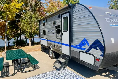 NEW Stocked, Deliverable Family Coachmmen Catalina