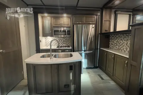MONTANA Private Master, 1.5 Bath, Spacious Front Living with Hideaway TV and Fireplace