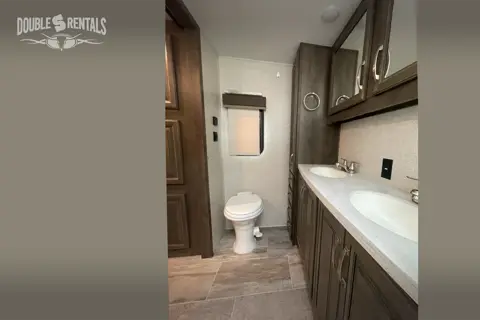 MONTANA Private Master, 1.5 Bath, Spacious Front Living with Hideaway TV and Fireplace