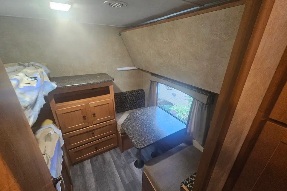 Ryan's Shadow Cruiser 280QBS Travel Trailer