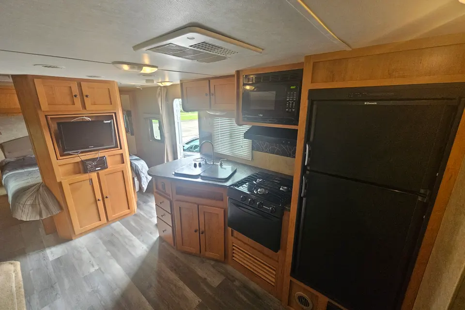 Ryan's Shadow Cruiser 280QBS Travel Trailer