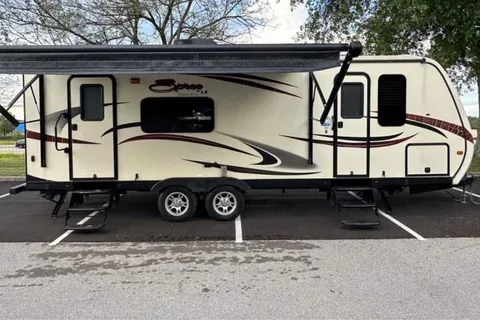 Compact & Cozy Camper with Queen Bed & Spacious Slide-Out