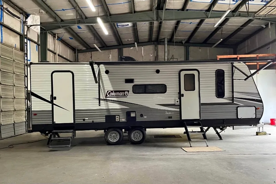 2021 Coleman Lantern 263BH Travel - WiFi Included