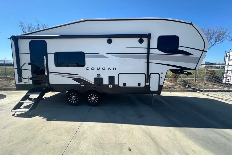 Edgar's Forest River Cougar Fifth Wheel
