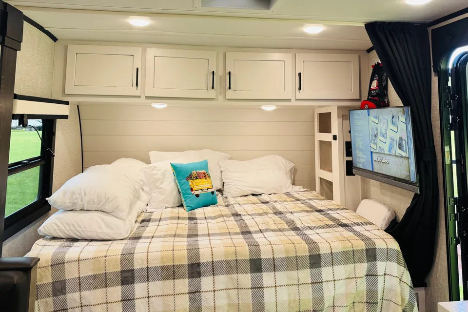 Andrew's Jayco Jay Feather Micro 199MBS Travel Trailer