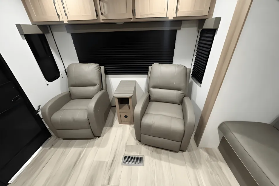 Keystone RV - Coleman 25R