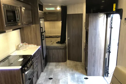 Omar's Genesis Supreme RV 23ss Toy Hauler