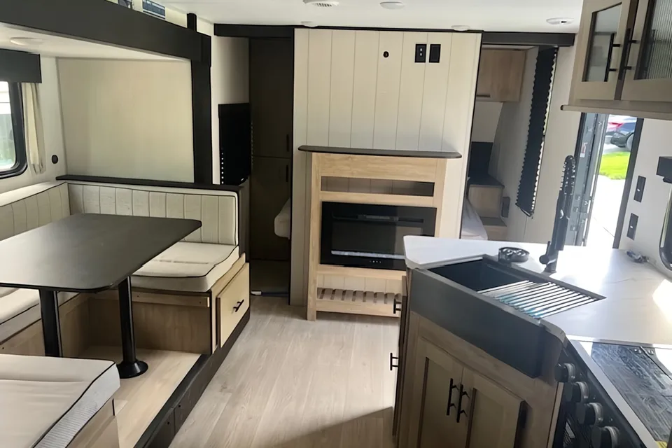 Family Fun Cozy Camper