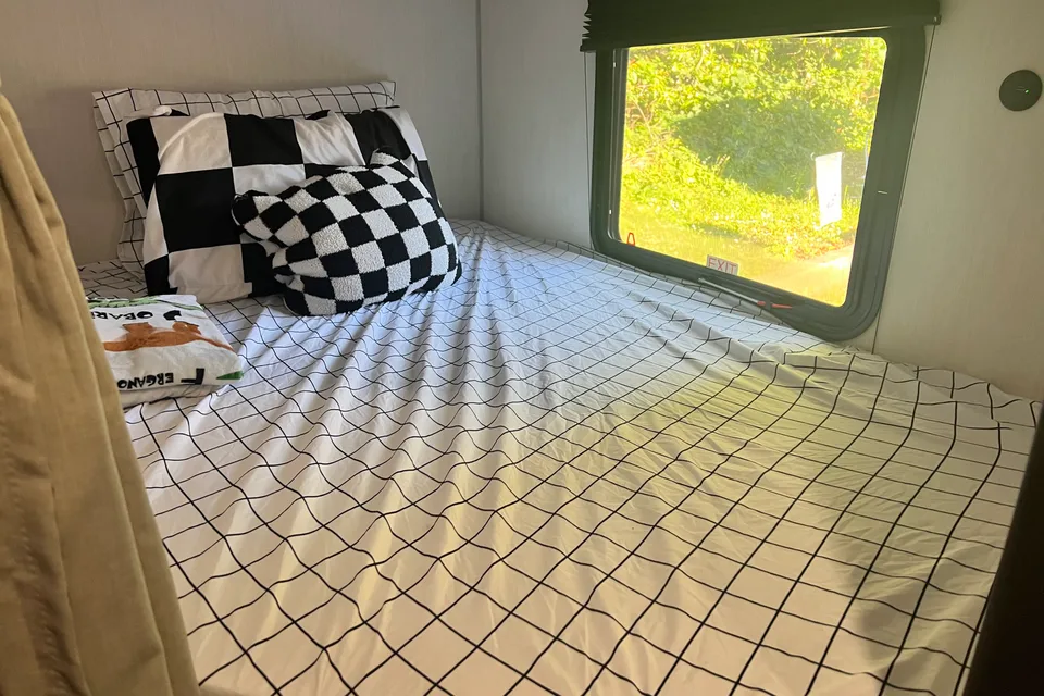 Family Fun Cozy Camper