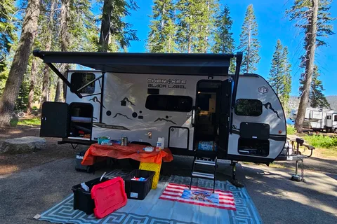 2025 Cherokee Wolf Pup near Sequoia and Yosemite