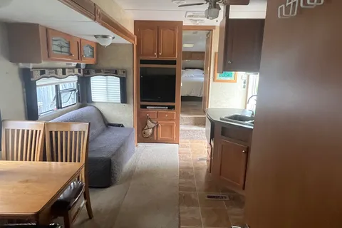Fortney Fifth Wheel in Mildmay