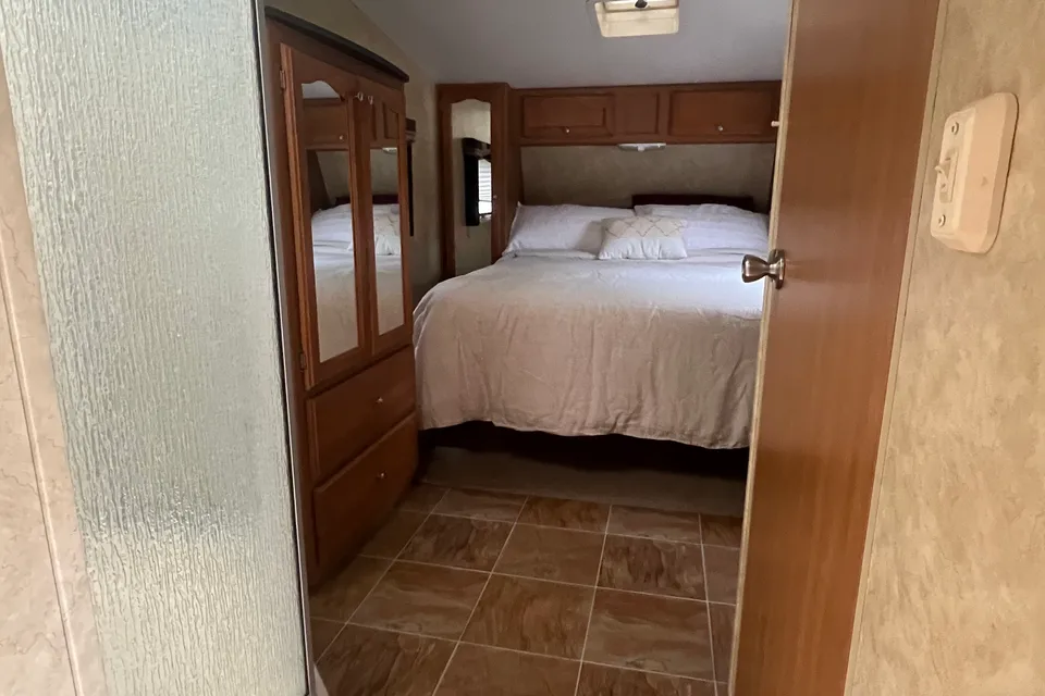 Fortney Fifth Wheel in Mildmay