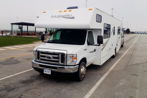 29ft, 8 sleep, Thor Motor Coach Ford E450 Class C