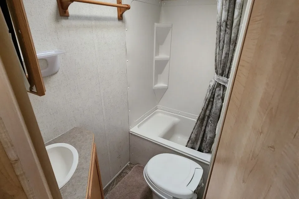 Arsalan's Travel Lite RV Trail cruiser Travel Trailer