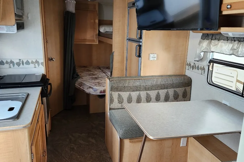 Arsalan's Travel Lite RV Trail cruiser Travel Trailer