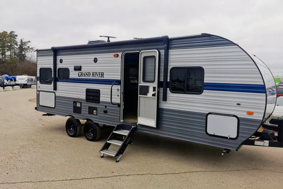 Shane's Grand River 24RLS Travel Trailer