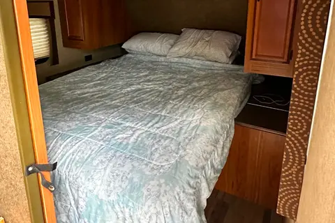 Sandra's Starcraft Autumn Ridge 235FB Travel Trailer
