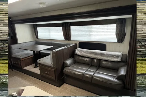 Great Camper with Bunks for Making Summer Memories!