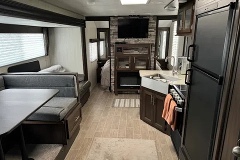 Great Camper with Bunks for Making Summer Memories!