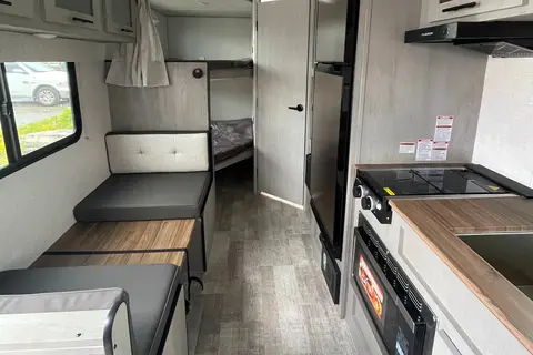 Matt & Sam’s Ibex 19BHEO Travel Trailer