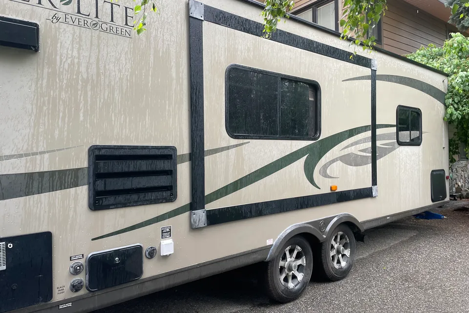 Adventure Evergreen 29FK Travel Trailer