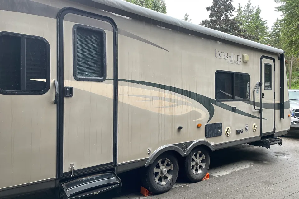 Adventure Evergreen 29FK Travel Trailer